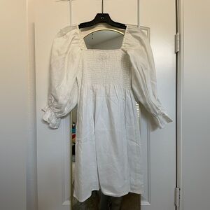 Chic White Puff Sleeve Dress